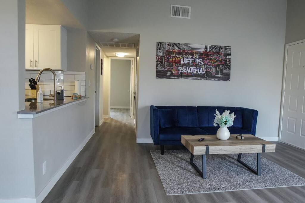 2 Bedroom Minutes From Las Vegas Strip And Airport Exterior photo
